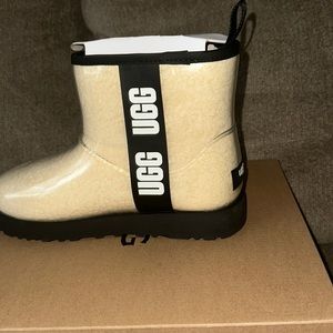 Brand New Classic Clear Ugg Snow Boots